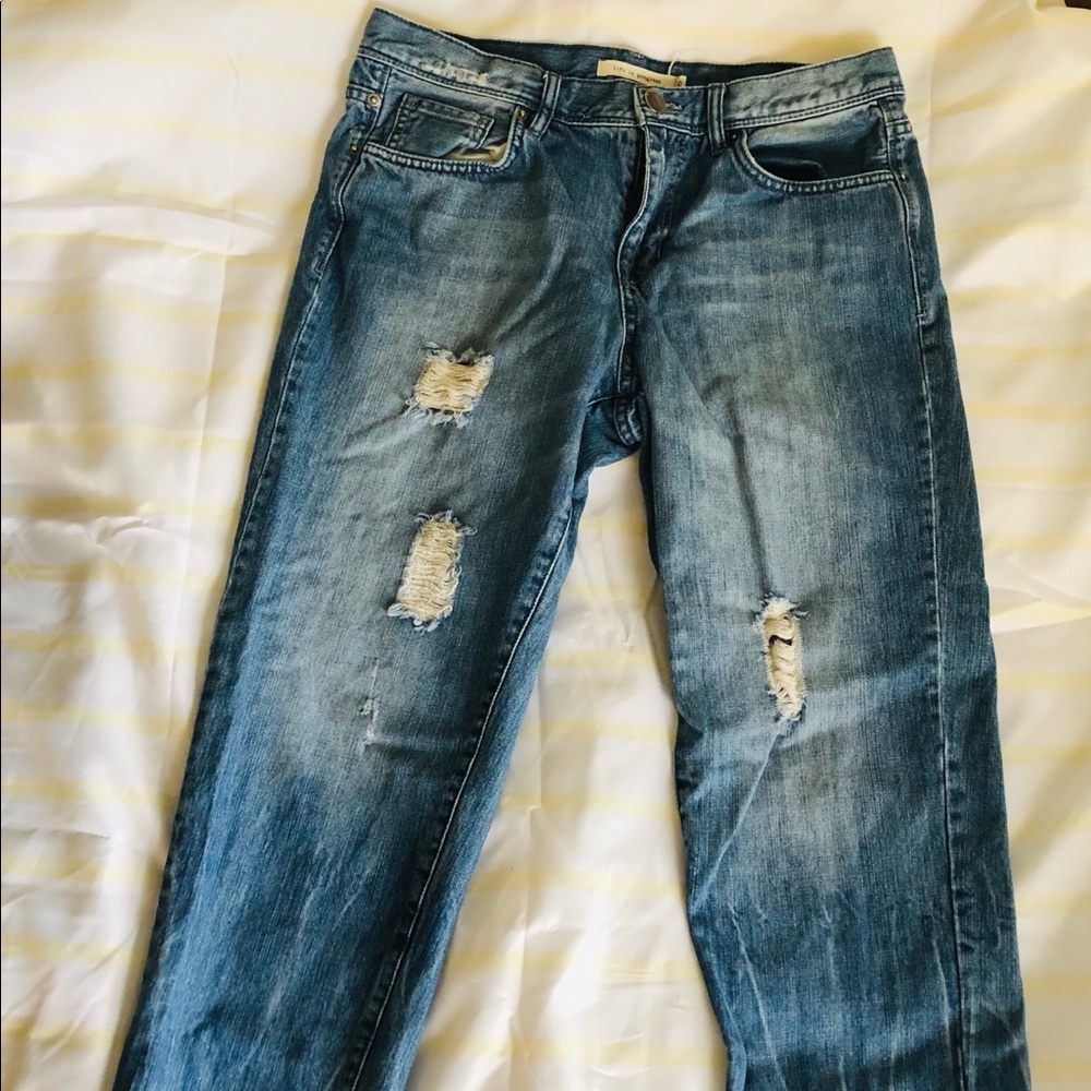 💙Life in Progress Ripped Jeans💙 - Picture 2 of 11
